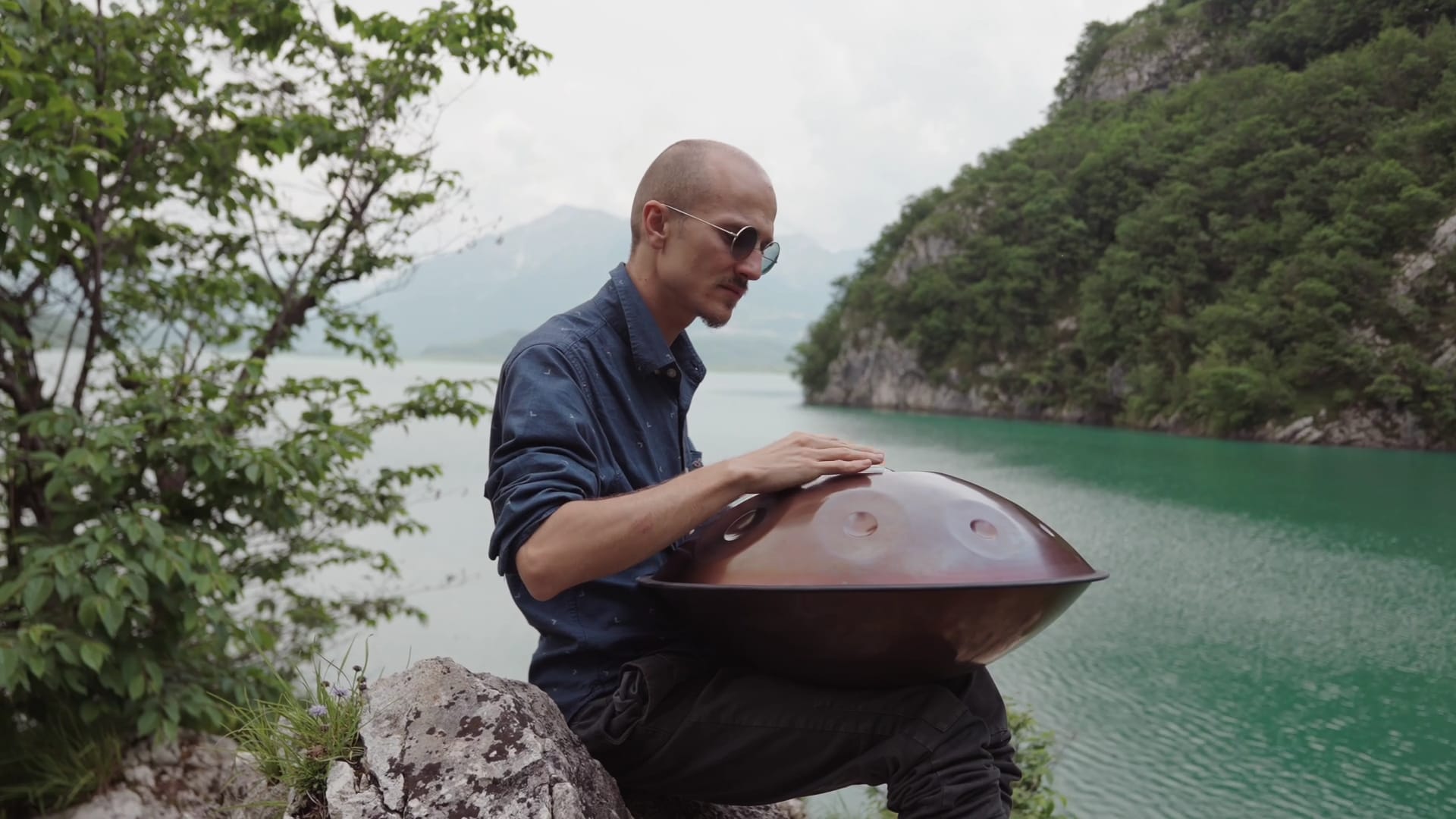 mir's portrait near the lake